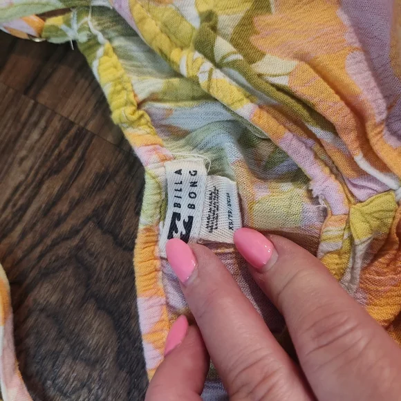 Billabong Floral Romper - Picture 3 of 5